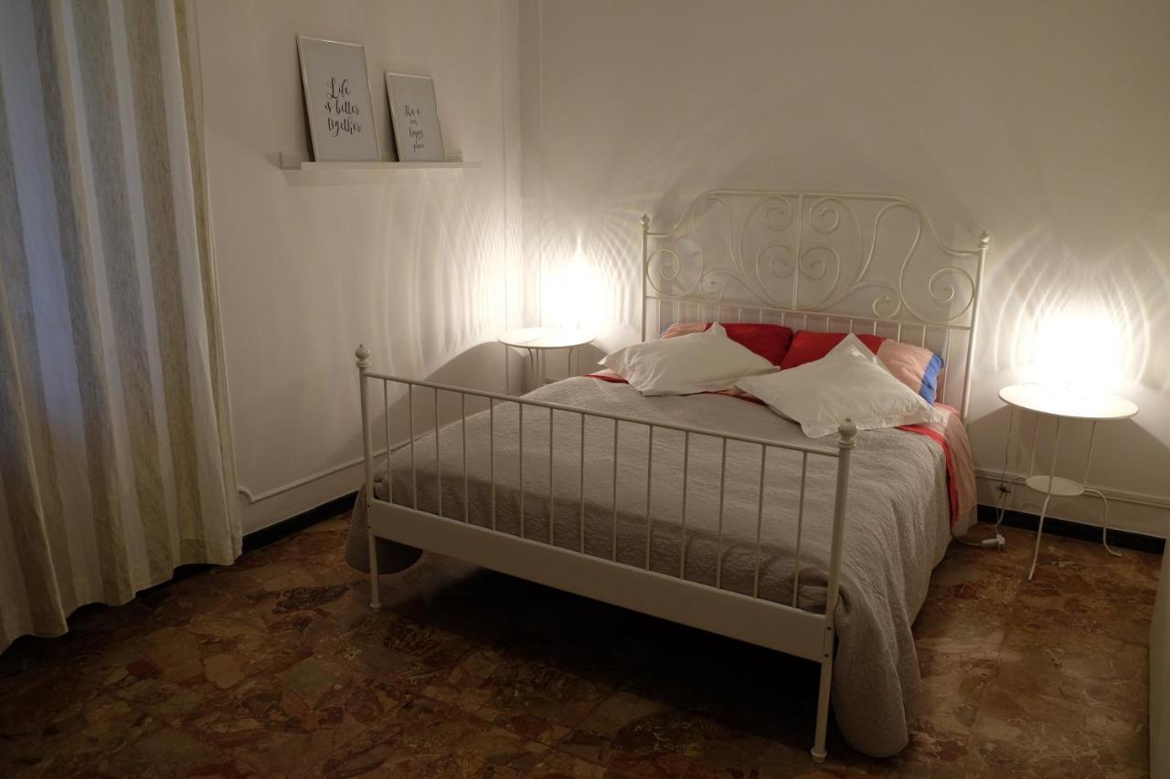 Appartamento Spaziosa Matrimoniale nel centro di Modena Esterno foto
